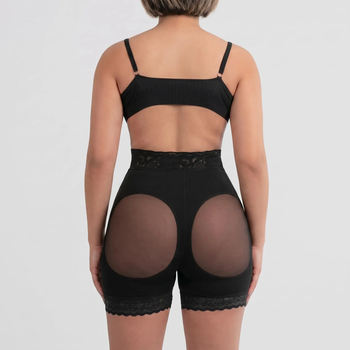 SHORT FAJA 2 EN 1 CON ENCAJE SILICONADA Y LEVANTA GLÚTEOS